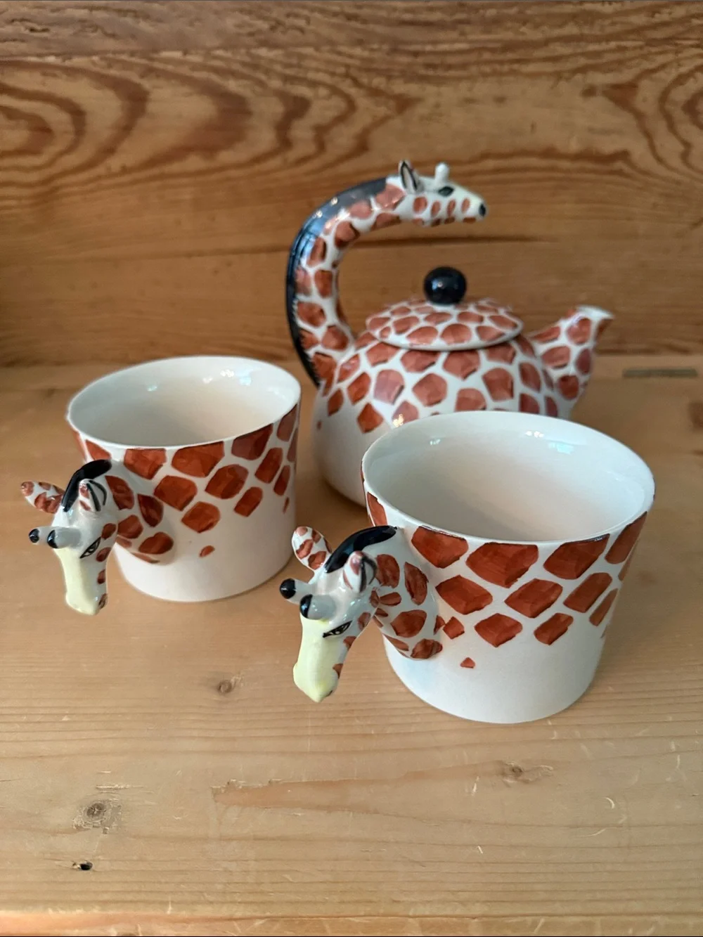 Ceramic Giraffe Tea Pot and 2 Mugs - Pier 1